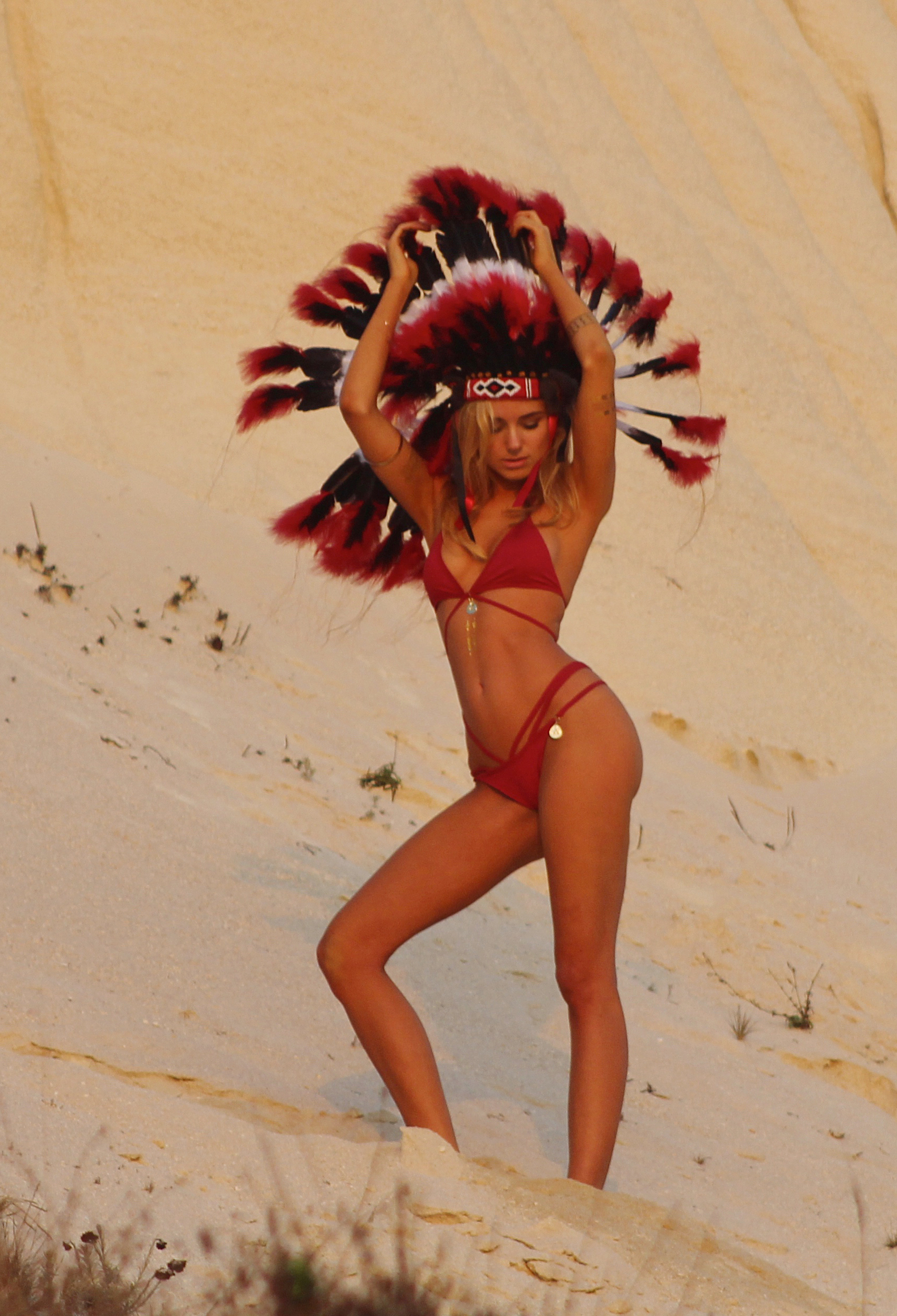 Kimberley Garner sexy bikini photo shoot in Southern California 26x UHQ 22.JPG