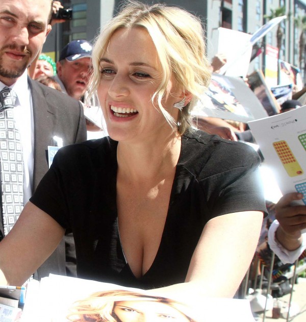 kate-winslet-honored-on-the-hollywood-walk-of-fame-7-600x631.jpg