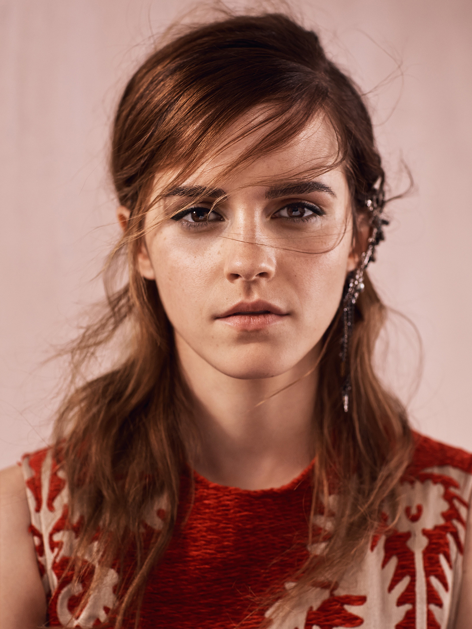 Emma-Watson:-Vogue-UK-2015--07.jpg
