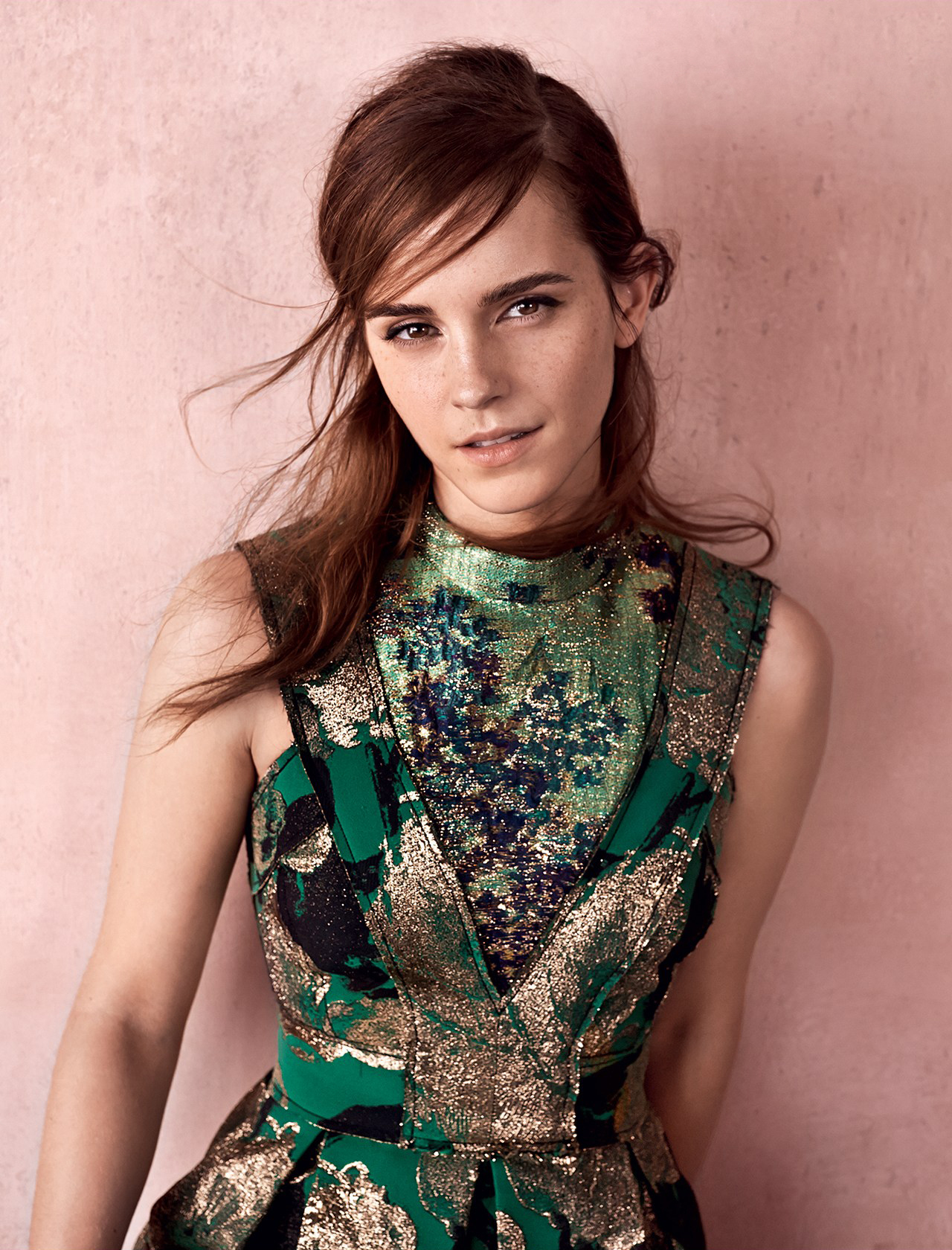 Emma-Watson:-Vogue-UK-2015--02.jpg