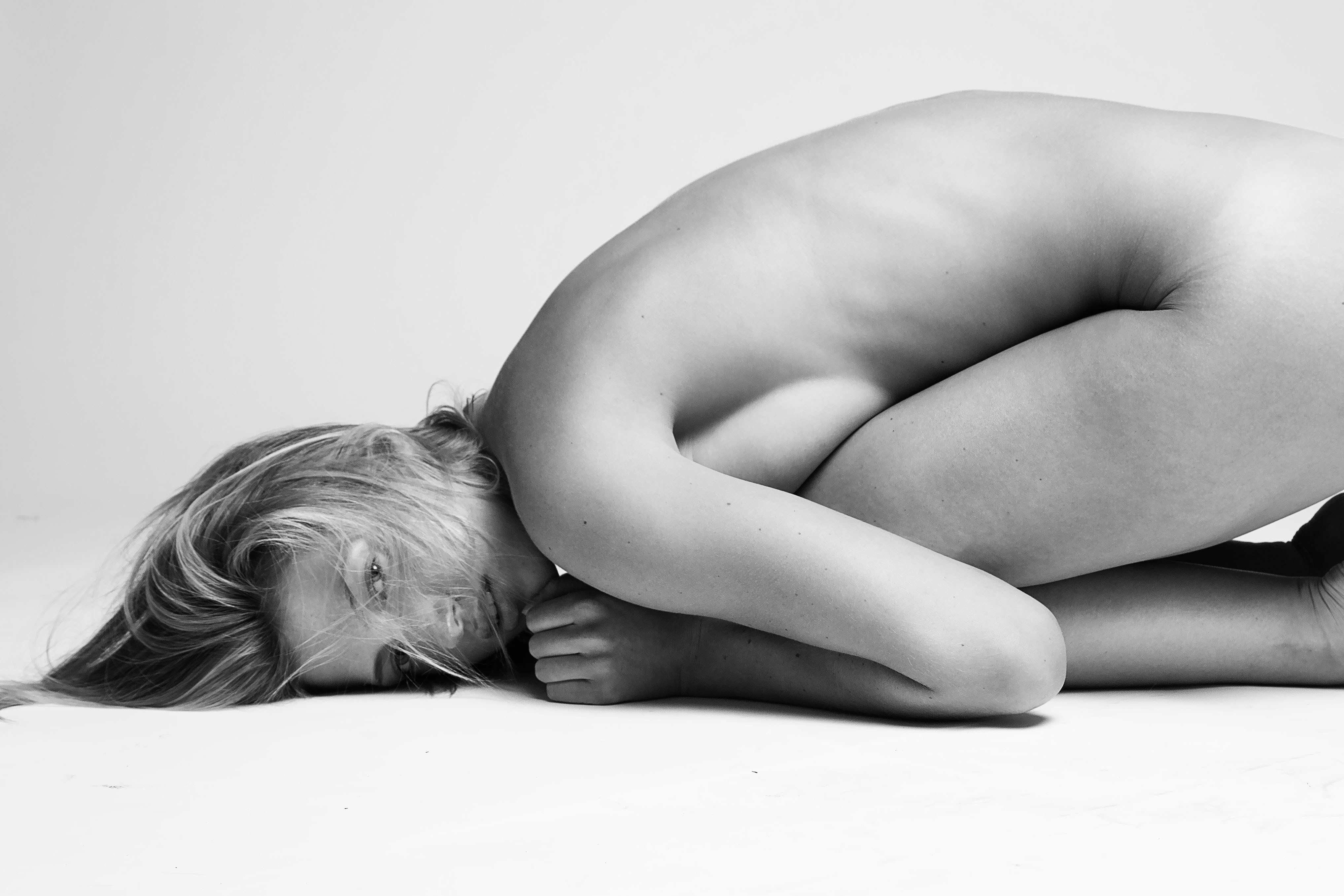 Jessica LaRusso nude photo shoot 9x UHQ 5.jpg