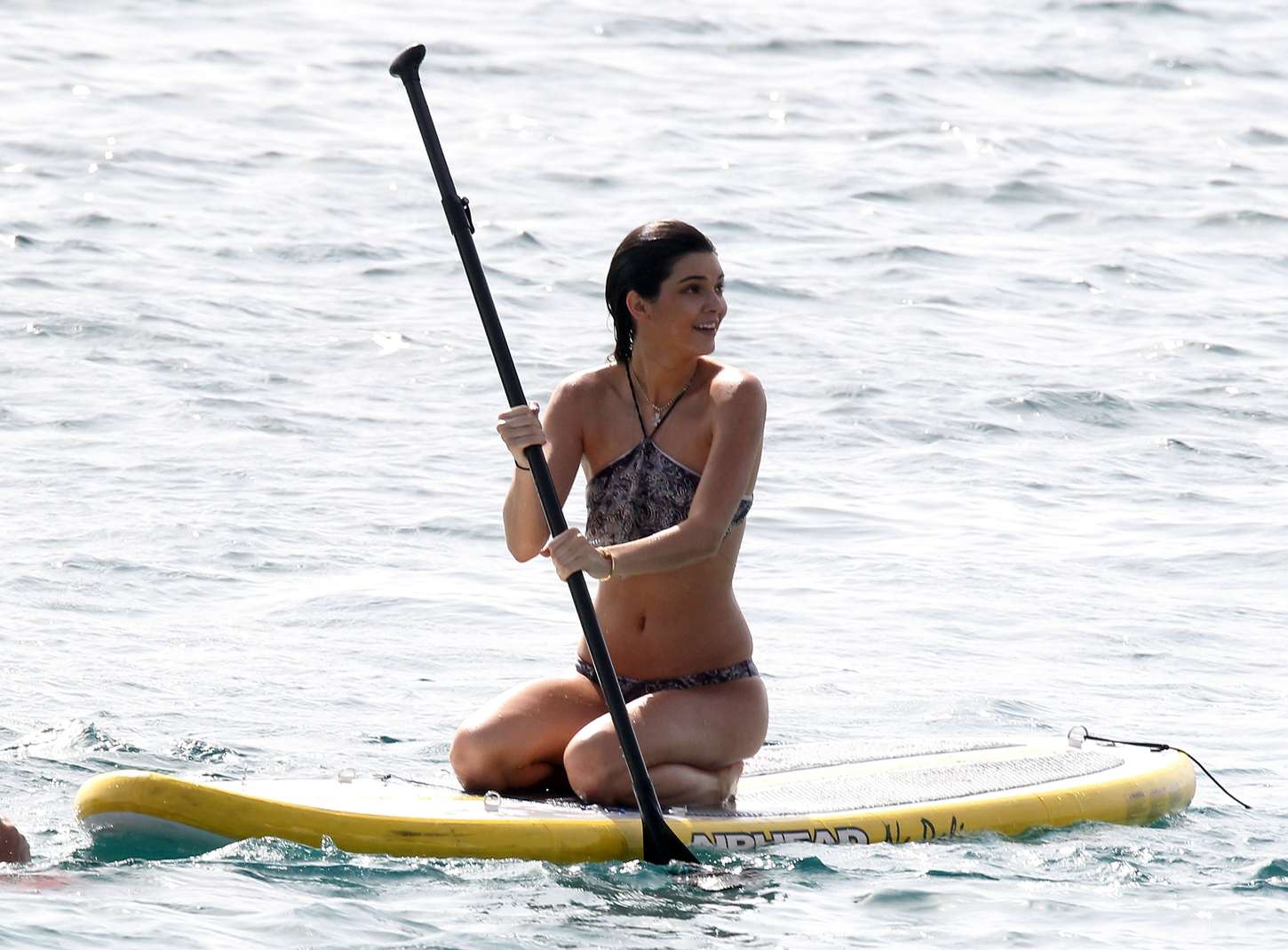 Kendall-Jenner-bikini-002.jpg