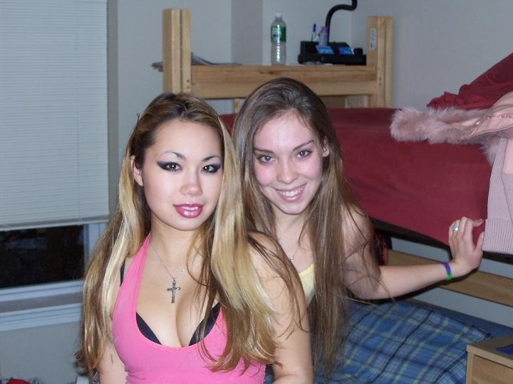 Very hot Asian girlfriend blowjob to American boyfriend  (6).jpg