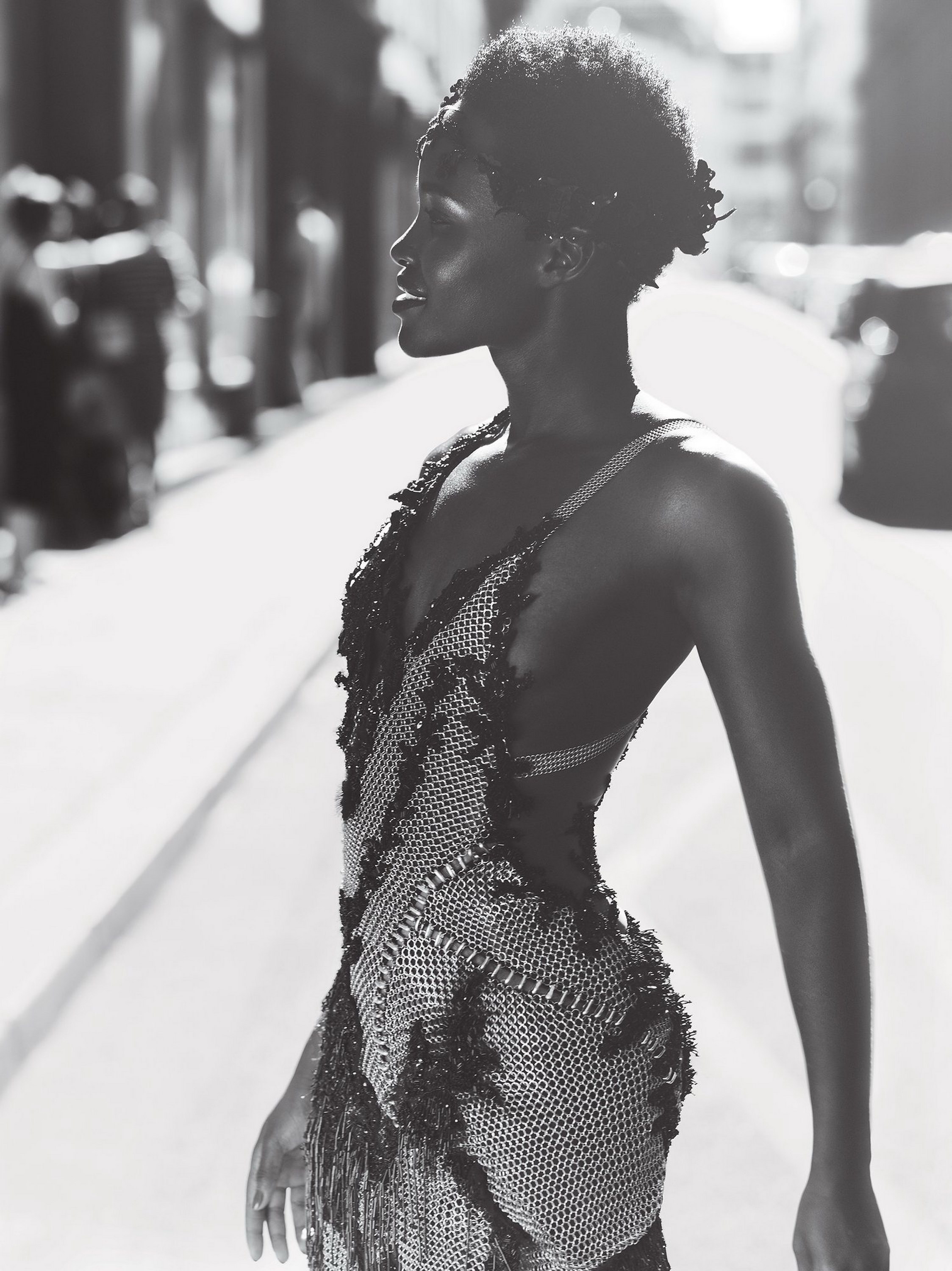 Lupita Nyong sexy photo shoot for Vogue US 2015  October 10x HQ 10.jpg