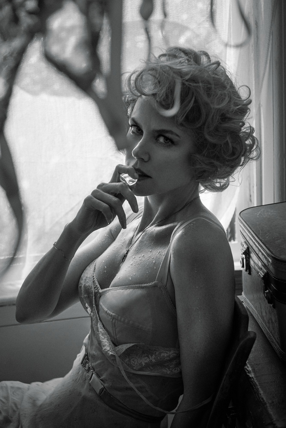 Nicole Kidman sexy photo shoot for Interview magazine 2015 October 7x HQ 10.jpg