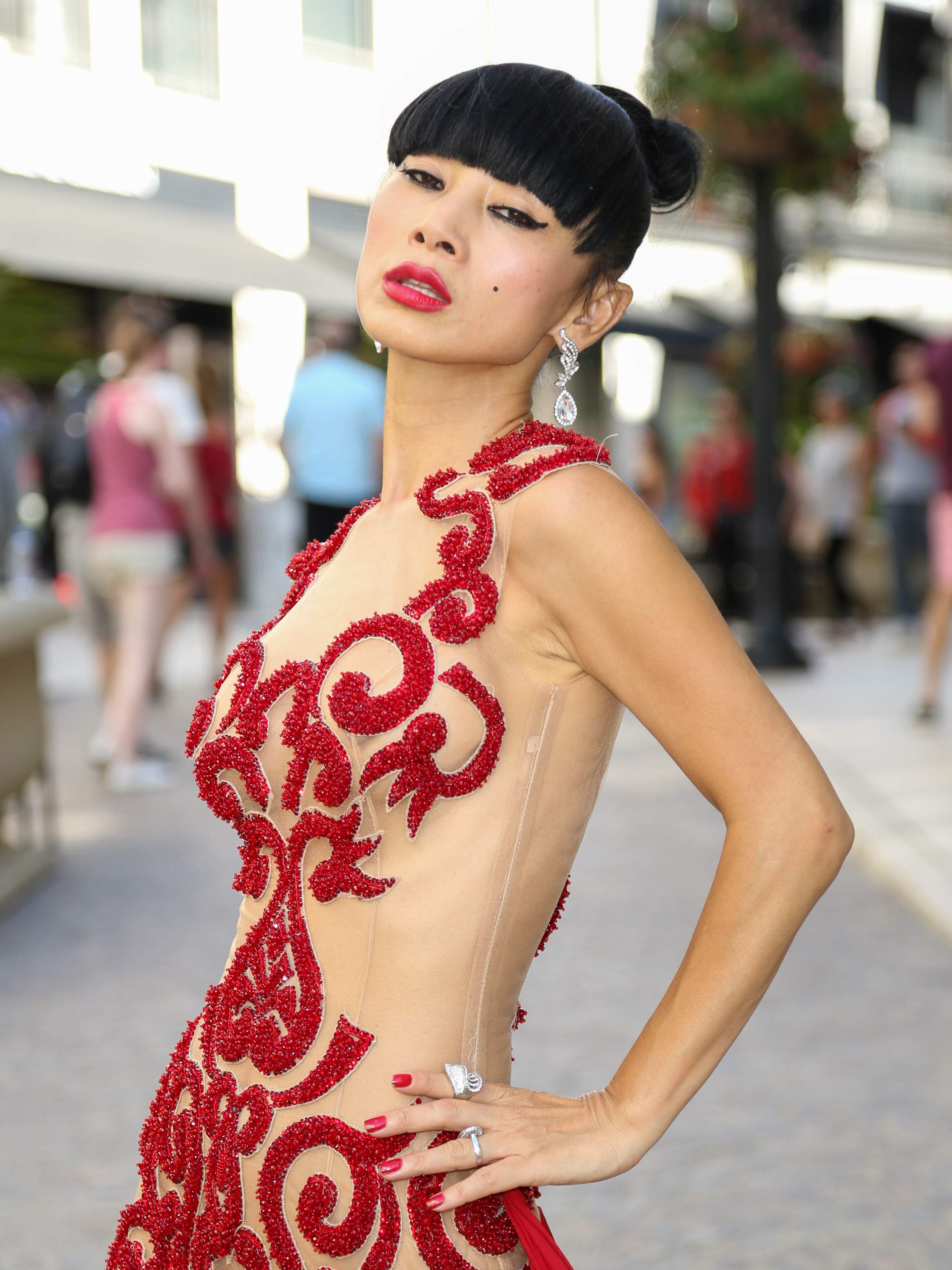 bai-ling-pantyless-and-nipples-in-see-through-outfit-03.jpg