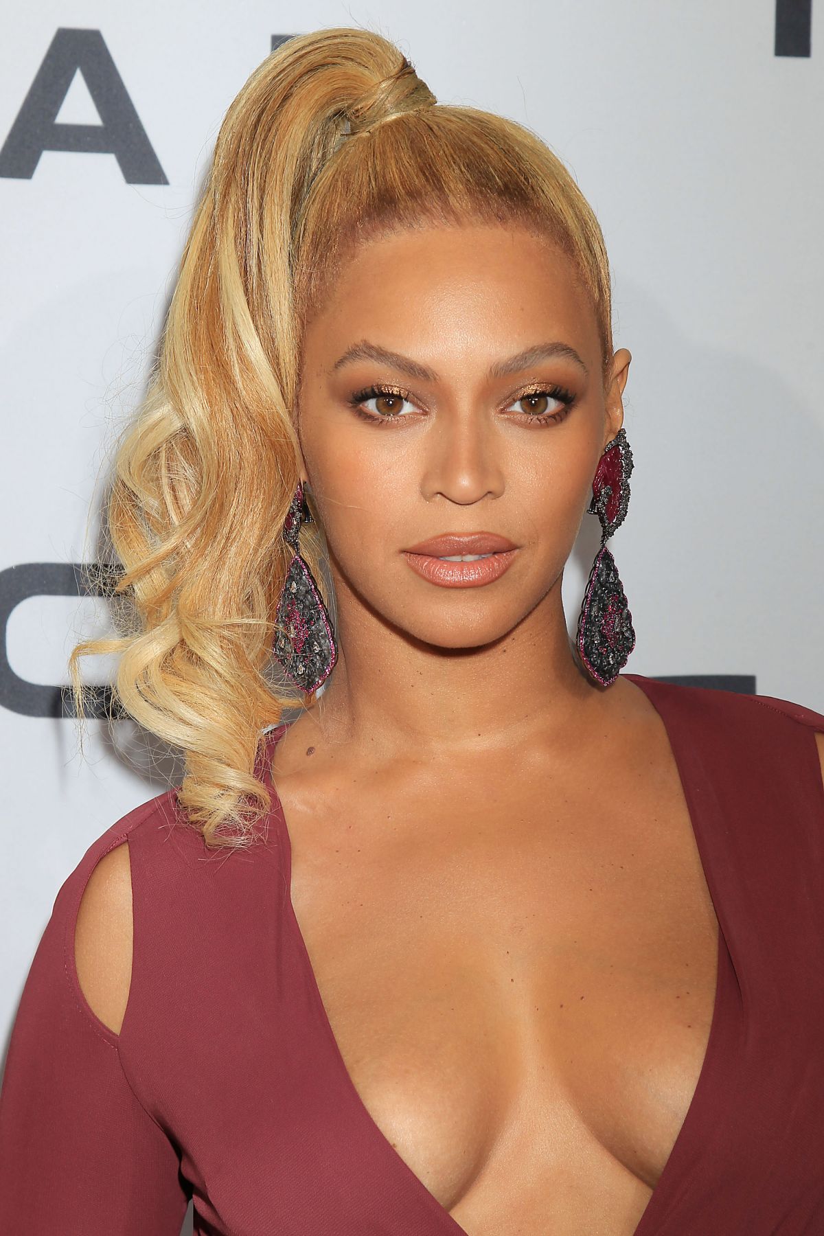 beyonce-at-tidal-x-1020-amplified-by-htc-in-brooklyn-10-20-2015_21.jpg