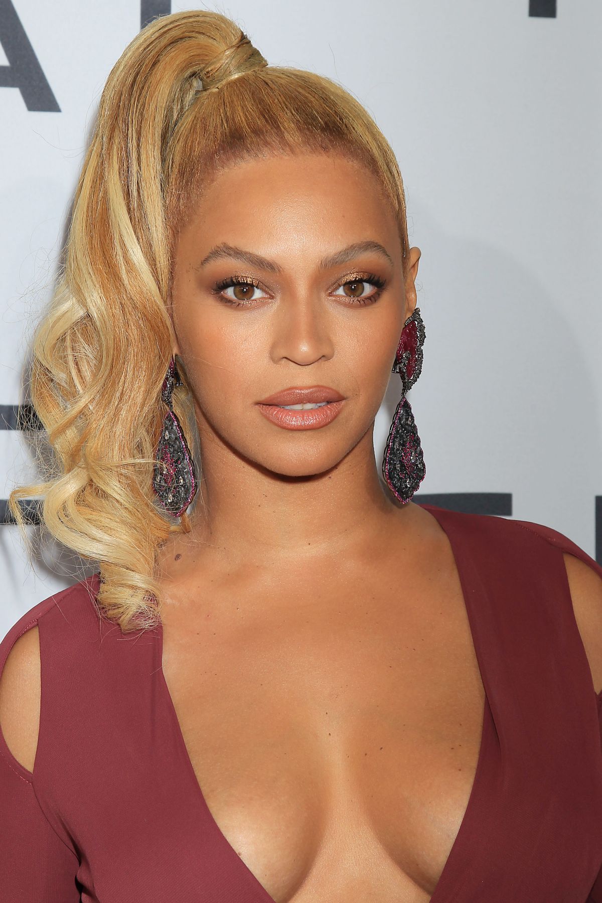 beyonce-at-tidal-x-1020-amplified-by-htc-in-brooklyn-10-20-2015_19.jpg