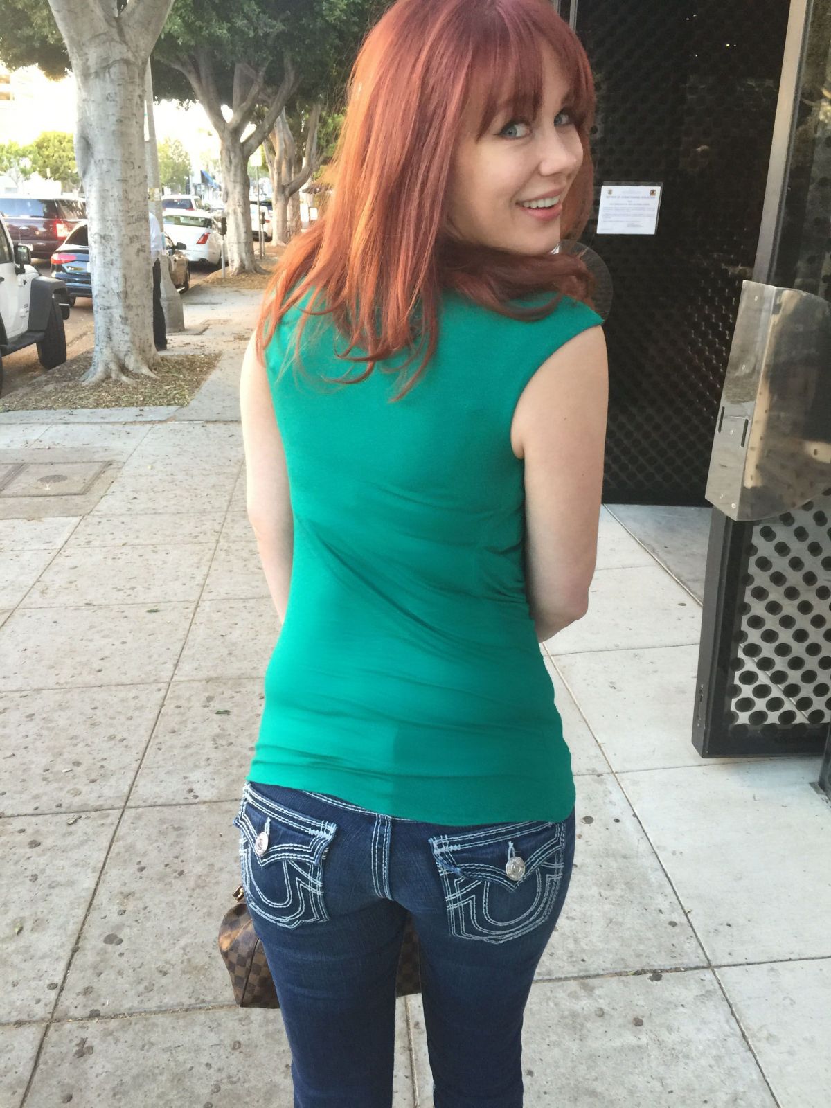 maitland-ward-out-shopping-in-los-angeles-11-17-2015_2.jpg